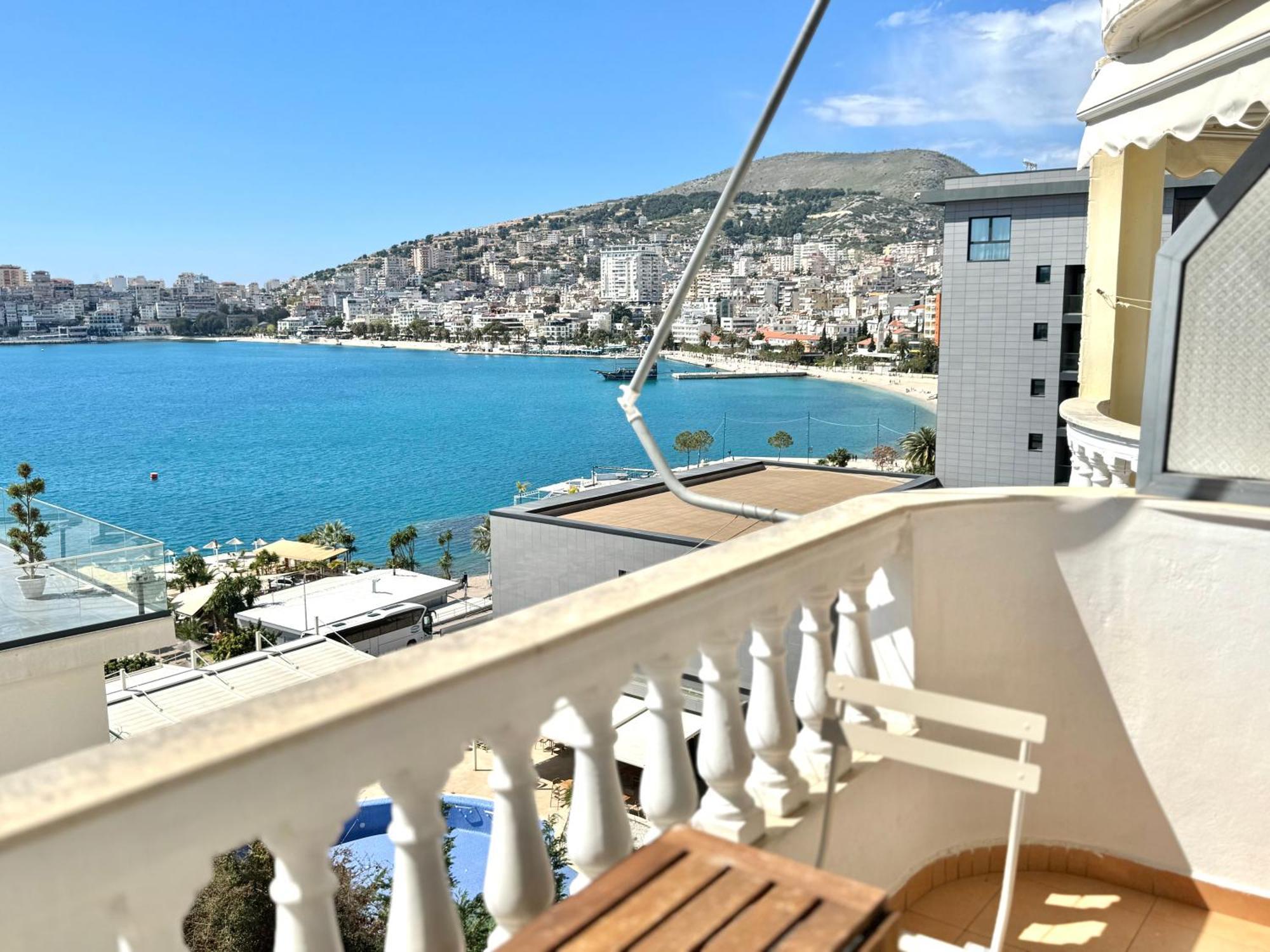 Sun & Sea Apartment Saranda Luaran gambar