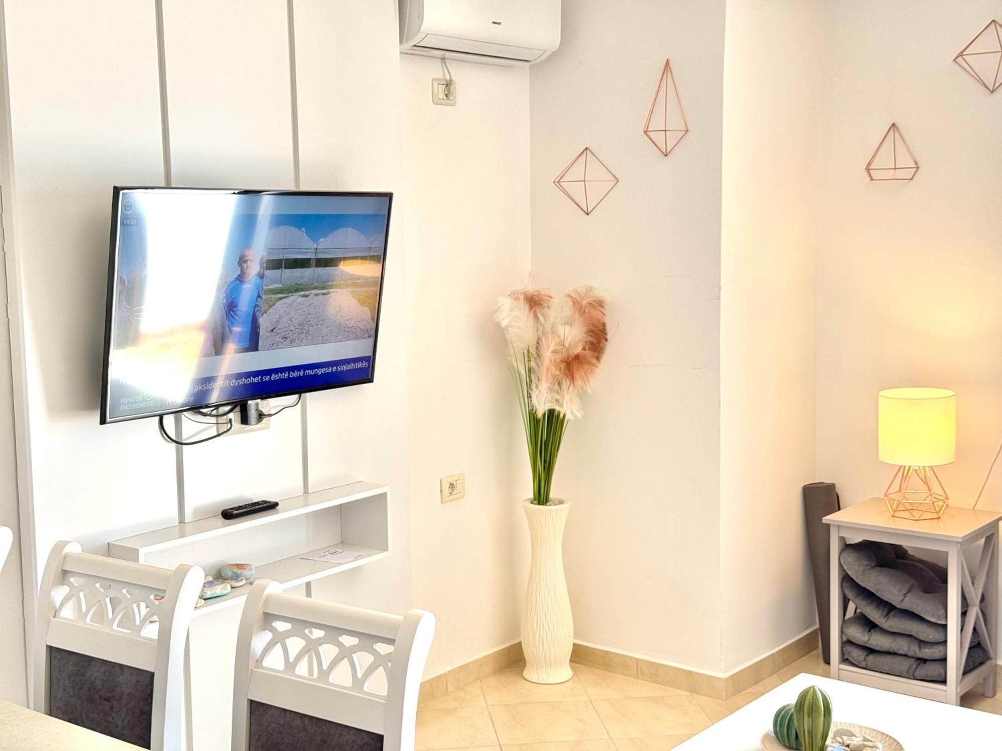 Sun & Sea Apartment Saranda Luaran gambar