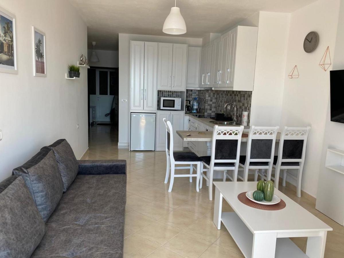 Sun & Sea Apartment Saranda Luaran gambar